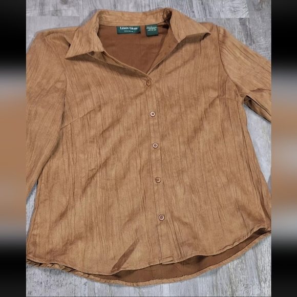 Lemon Grass Studio Women's Large Buttondown Light Brown Suede Texture - Picture 6 of 10